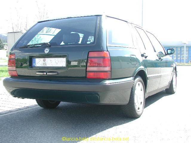 [... Lancia Thema 3.0 V6 LX S.W.: Weiter zum nächsten Bild ...]